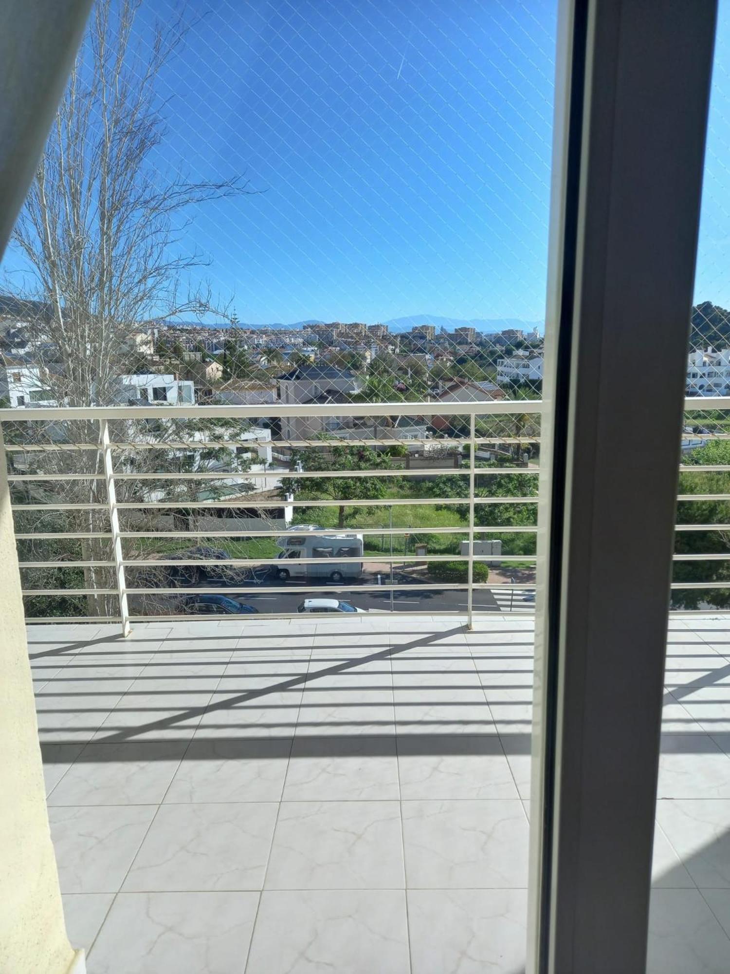 Amplio, Luminoso Y Moderno Apartamento Con Amplia Terraza Y Hermosas Vistas En Exclusiva Urbanizacion Бенальмадена Екстер'єр фото