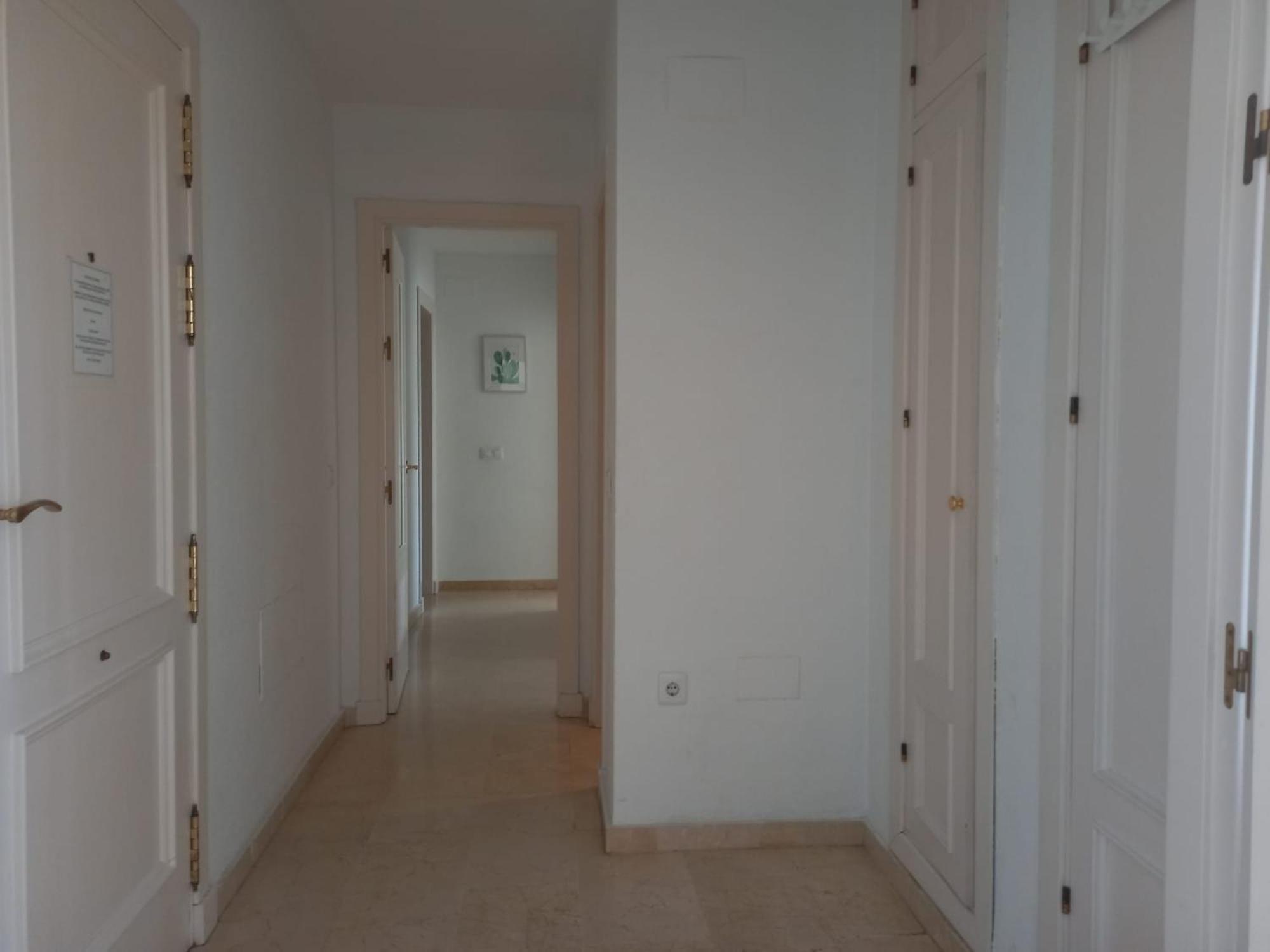 Amplio, Luminoso Y Moderno Apartamento Con Amplia Terraza Y Hermosas Vistas En Exclusiva Urbanizacion Бенальмадена Екстер'єр фото